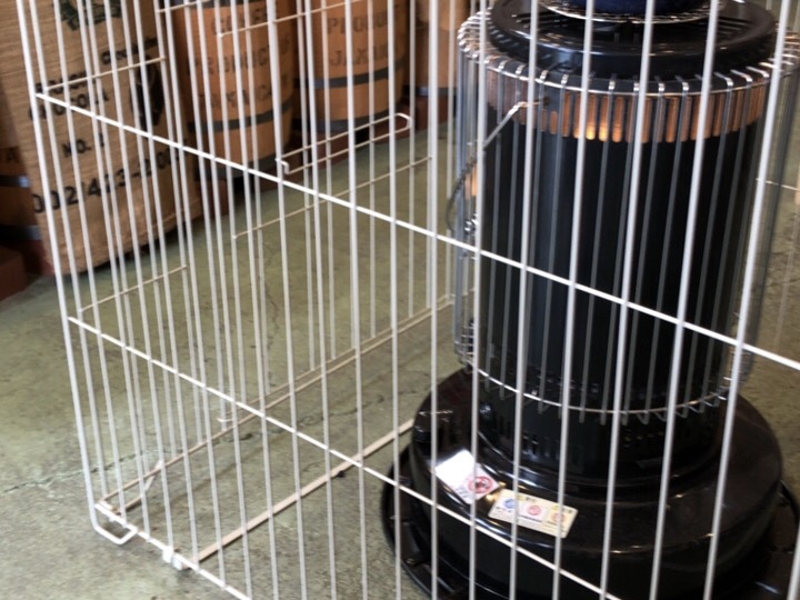 豆工房コーヒーロースト犬山店のストーブ