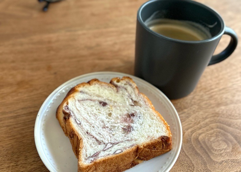 犬山城下町　まみずの里パン工房ブルーメン　あんこ食パン