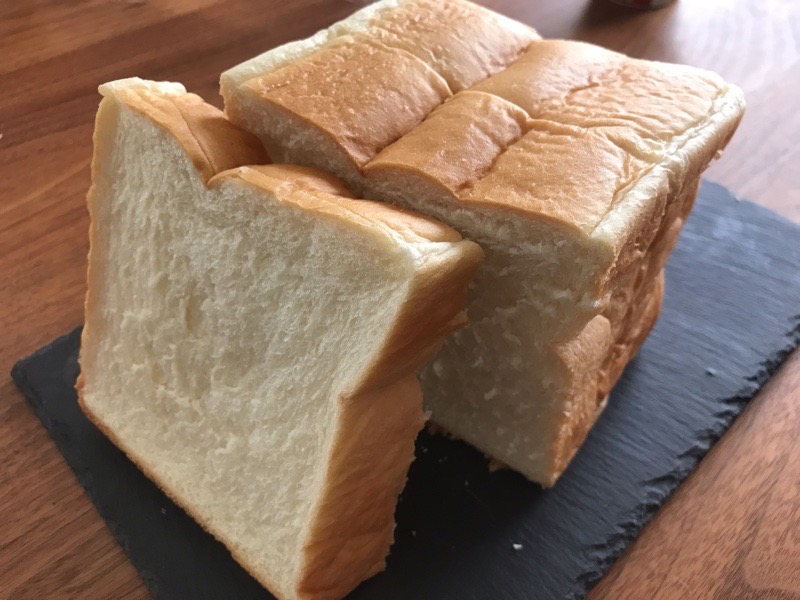 犬山駅　パン　ブーランジェリープーブー　食パン