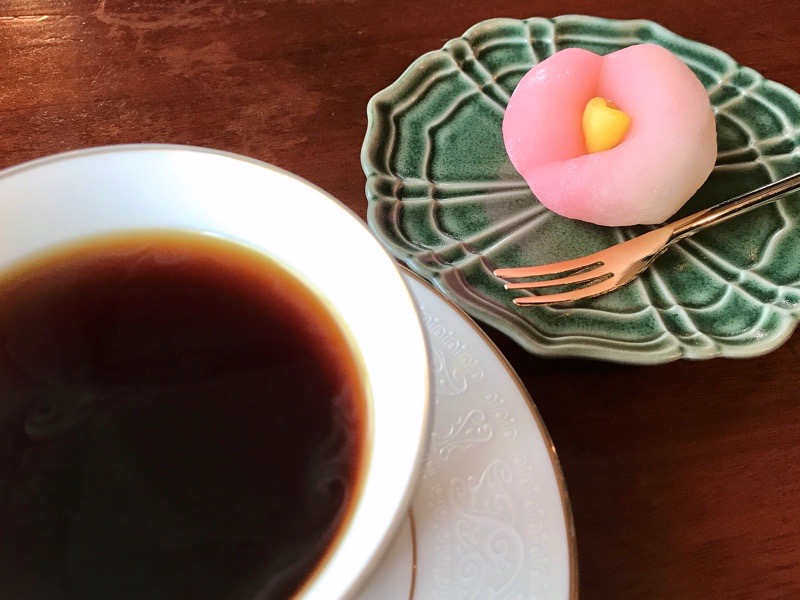 犬山カフェ　珈香　本日の和菓子とコーヒーのセット