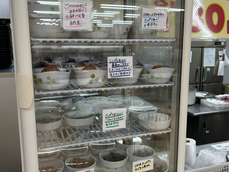 四日市ヒモノ食堂扶桑店の店内　品揃えや購入方法
