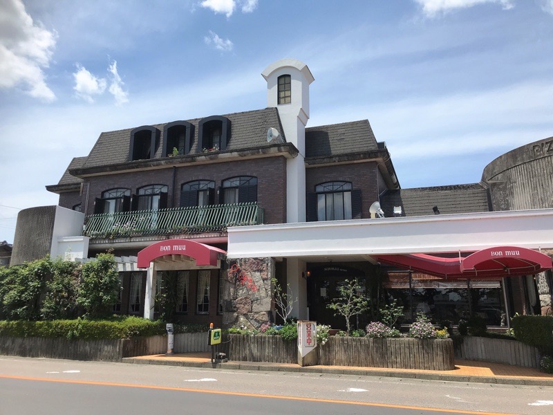 岐阜県各務原市ランチ　犬山城が見えるレストラン　ボンムウの外観