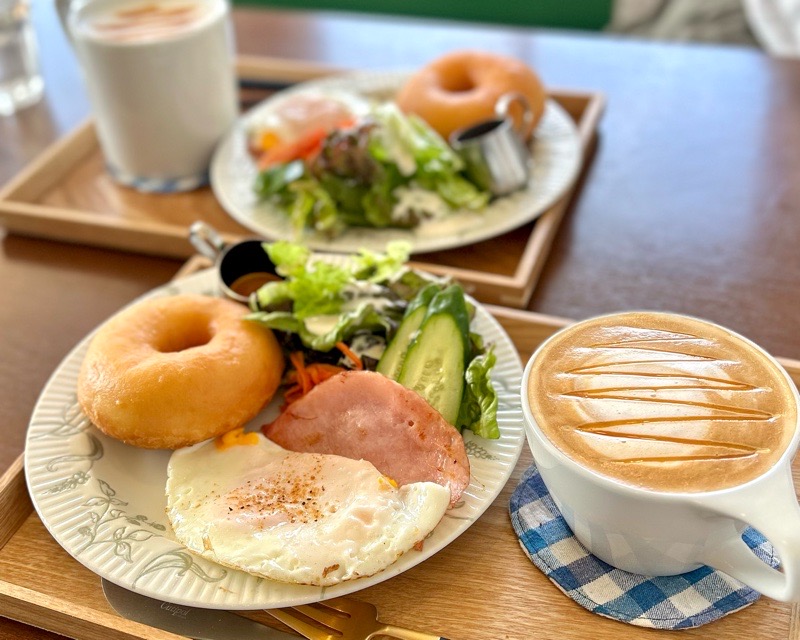 犬山カフェ　ハチロクコーヒー　ドーナツモーニング