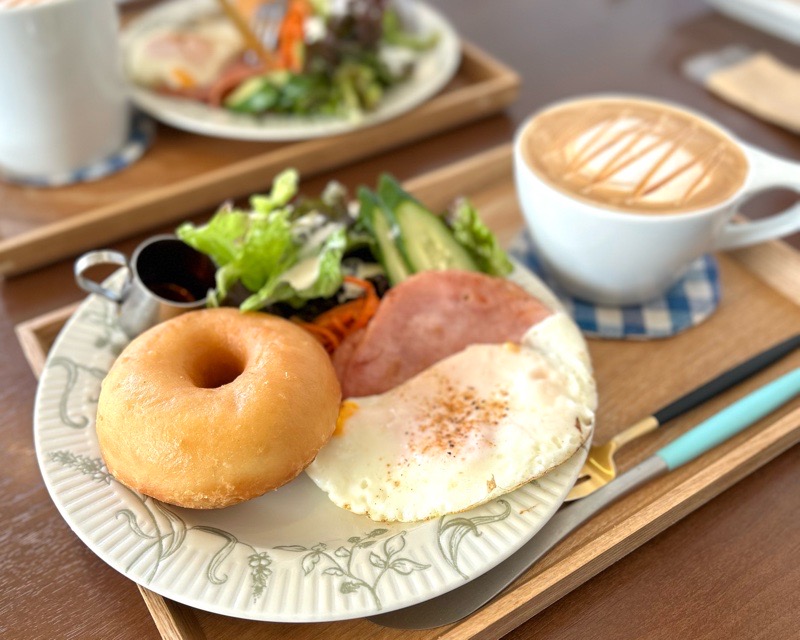 犬山カフェ　ハチロクコーヒー　ドーナツモーニング