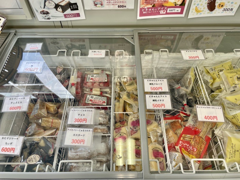 小牧市岩崎　２４時間スイーツ無人販売所　品揃え