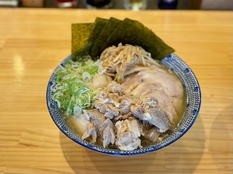 小牧ラーメン　中華そばおおむらの中盛　トッピング豪華盛り 