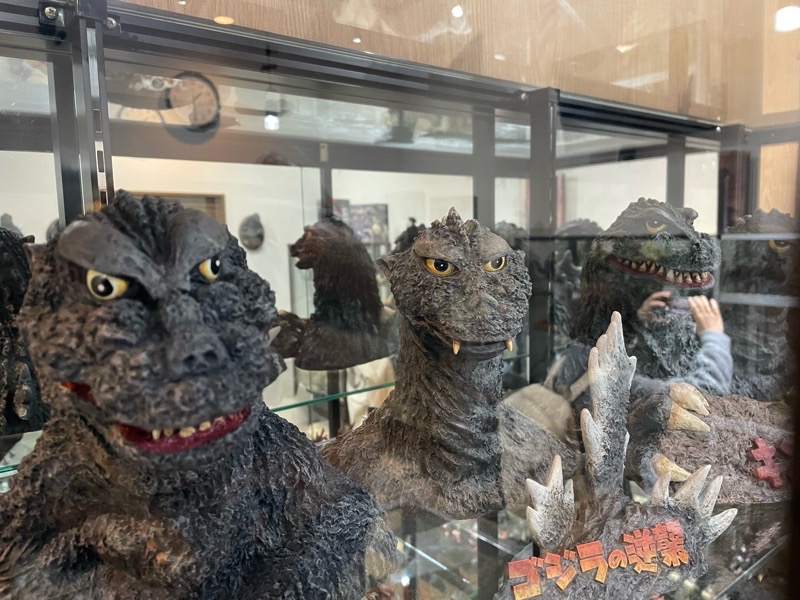 犬山城下町　いちやの大判焼き　怪獣フィギュア館