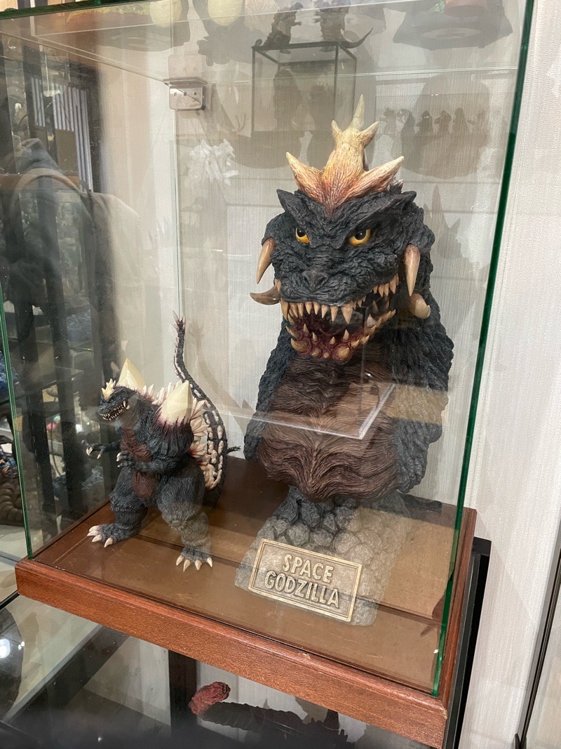 犬山城下町　いちやの大判焼き　怪獣フィギュア館