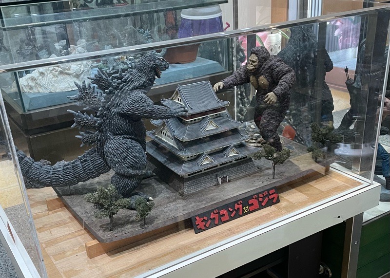 犬山城下町　いちやの大判焼き　怪獣フィギュア館　キングコング対ゴジラ