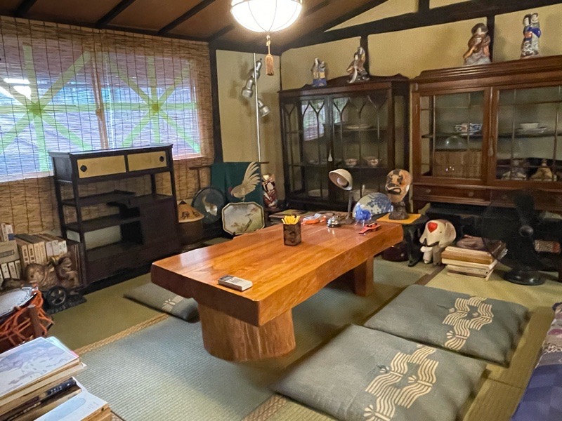 犬山城下町　カフェ＆バー河橋の店内