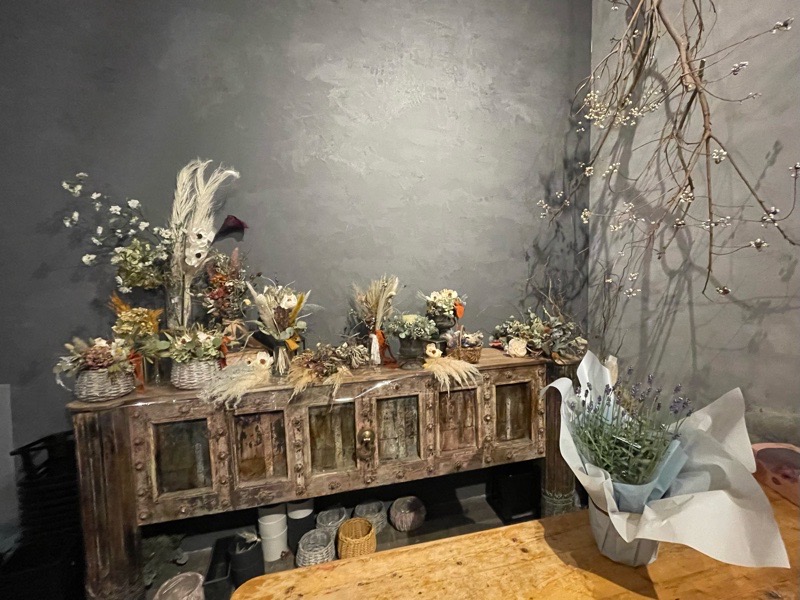 犬山城下町　花屋　シェノバの店内CHAINOVA