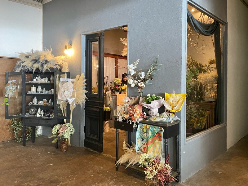 犬山城下町　花屋　シェノバの外観　CHAINOVA
