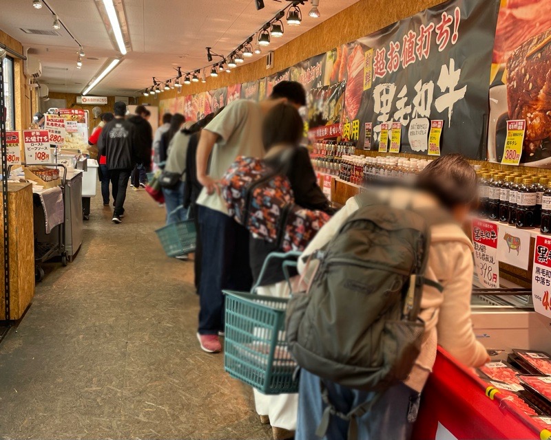 春日井市　あみやき亭直売所　店内