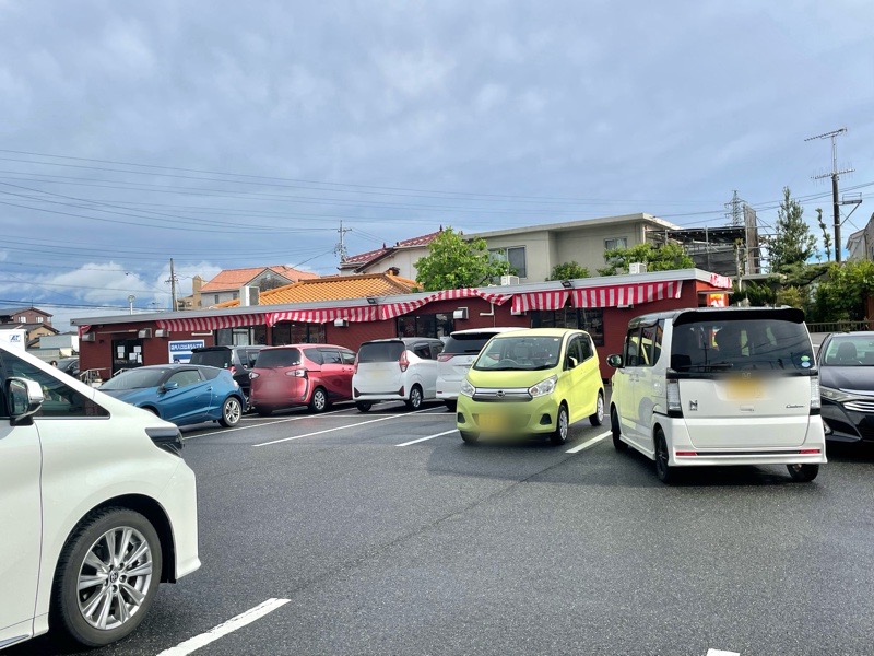 春日井市　あみやき亭直売市　駐車場