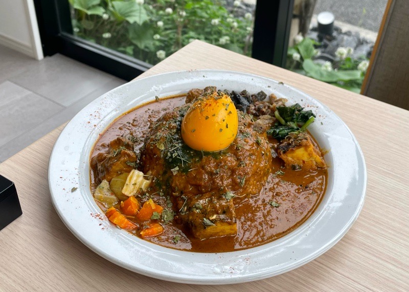 大口町グルメ　リトルクックー大口のオヤコチキンカレー