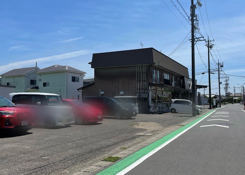 犬山カフェ　アサイーボウルのハウオリの駐車場