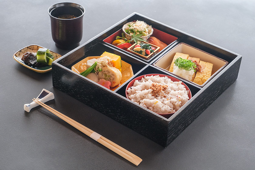 犬山城下町　宿SHUKUのレストラン古今　ランチの松花堂弁当