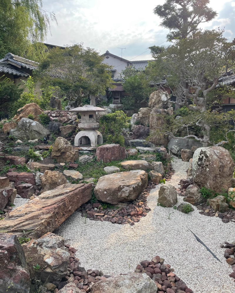 犬山城下町　宿SHUKUのレストラン日本料理古今　日本庭園　枯山水