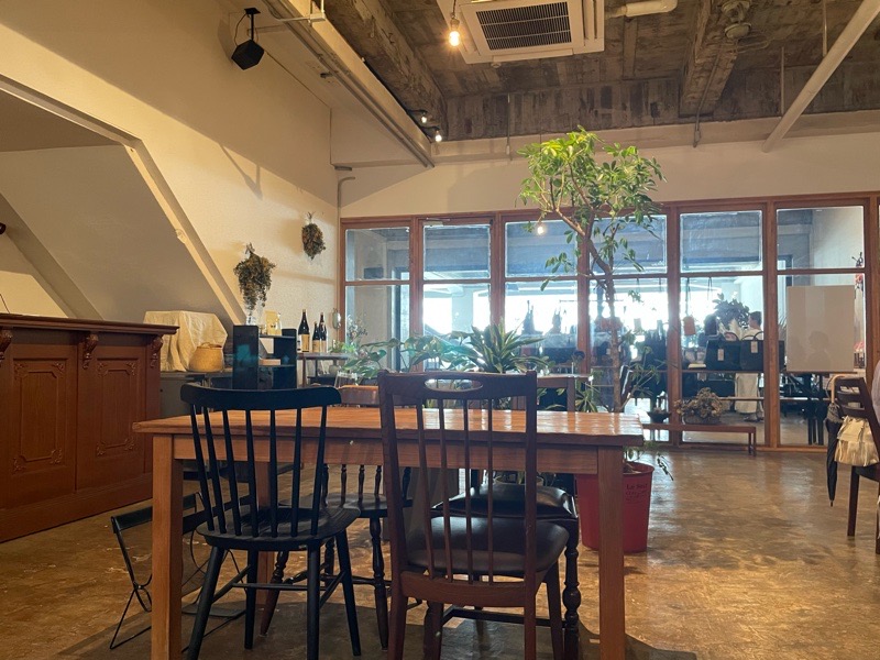 犬山城下町　裏犬山　WWの店内　ダブリューダブリュー