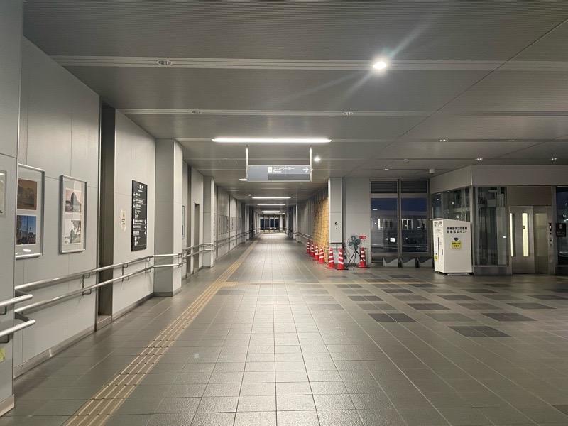 JR鵜沼駅と名鉄新鵜沼駅の連絡橋