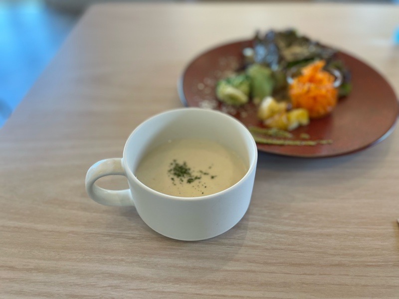 江南ランチ　リゾートカフェtoitoitoi