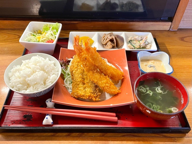 犬山ランチ　花のれん　エビとイワシフライランチ