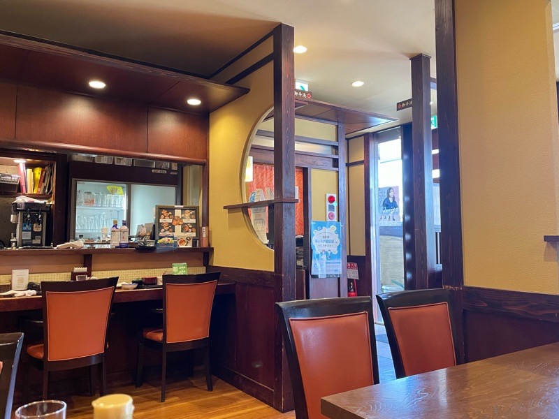 江南ランチ　心陽家の店内　こはるや