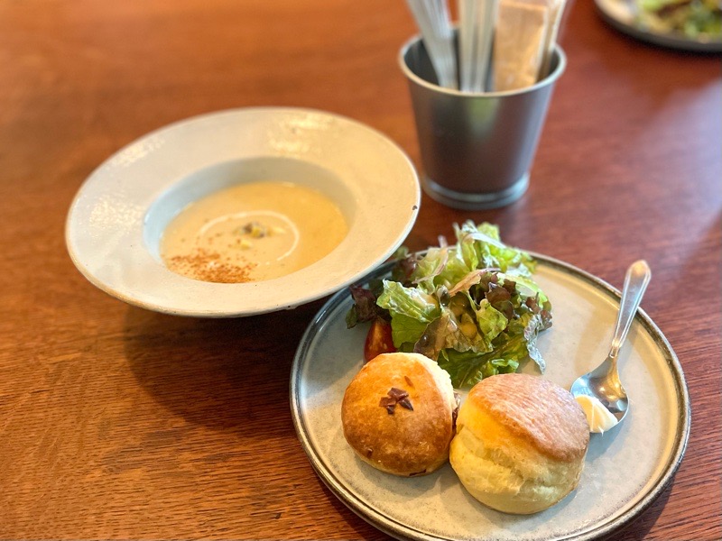 各務原カフェ　スコーンとスープ nanan　さつまいものポタージュ