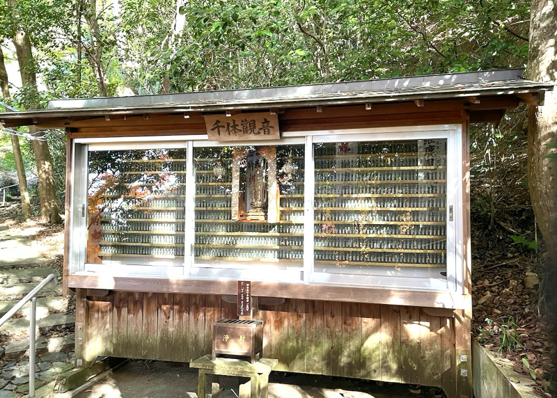 犬山寂光院 もみじ祭り もみじ寺の階段 千体観音