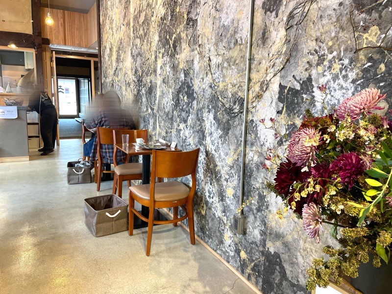 犬山パン屋 パンとエスプレッソと犬山城 犬山城下町の店内