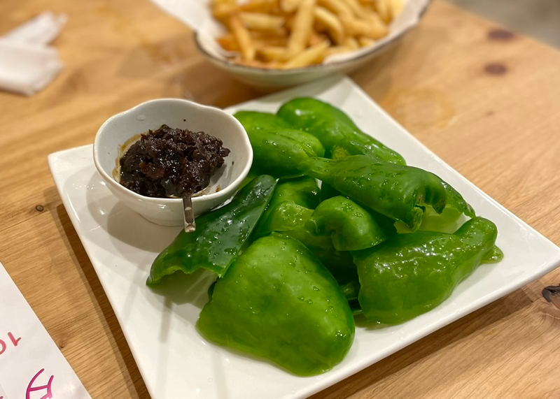 犬山城下町グルメ　酒屋の江口屋　メニューのぱりぱりピーマン