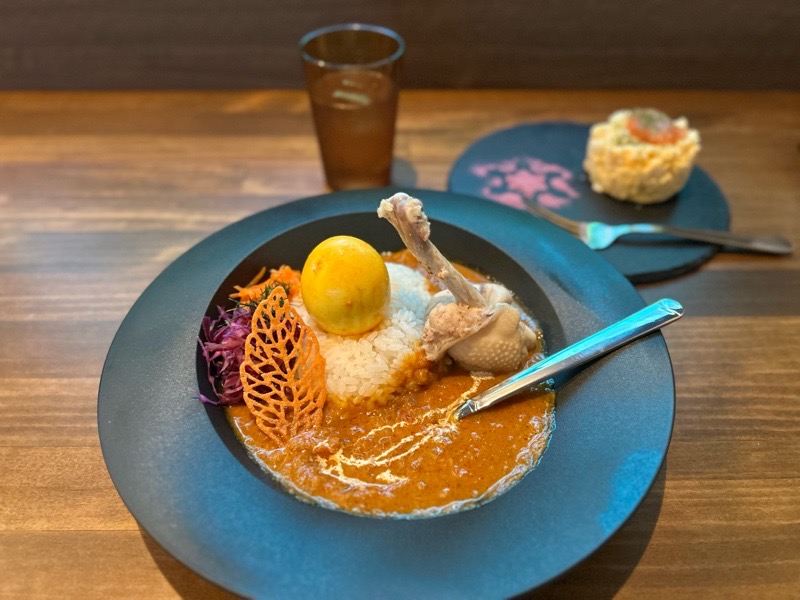 犬山駅ランチ　スパイスカレー＆アクアリウム水流　名古屋コーチンのバターチキンカレー