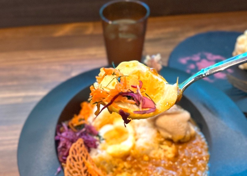 犬山駅ランチ　スパイスカレー＆アクアリウム水流　名古屋コーチンのバターチキンカレー