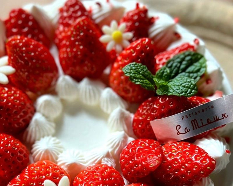 犬山城下町 古民家ケーキ屋 パティスリーラミウのホールケーキ