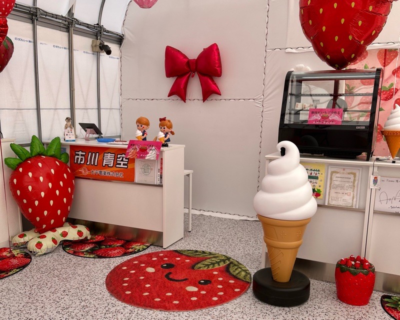 各務原市いちご狩り　LienFermeの施設　いちご農園の売店