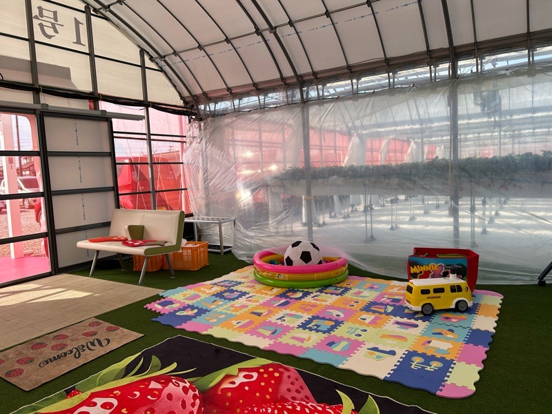 各務原市いちご狩り　LienFermeの施設　いちご農園