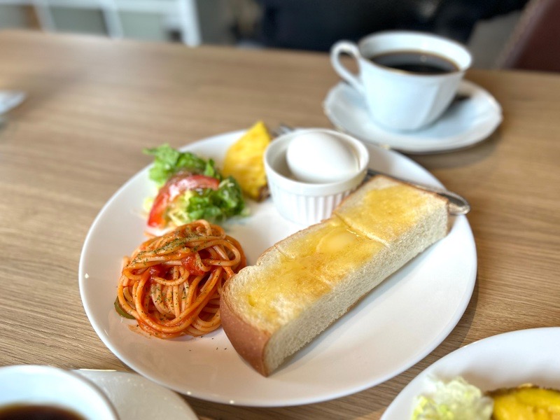 大口町モーニング　カフェ　cafe la famille