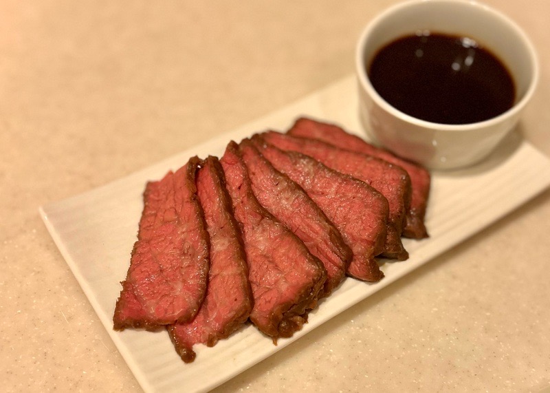 小牧市　ビヤーンド井グチのローストビーフ