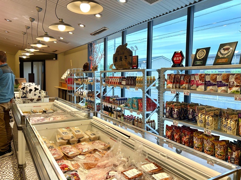 可児市テイクアウト 精肉店の肉の馬力家 店内