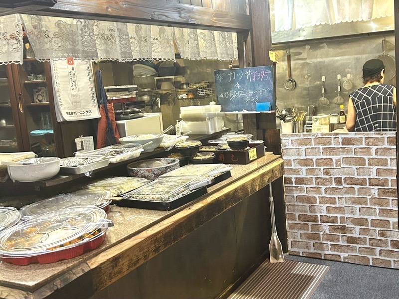 一宮テイクアウト 総菜のお店笑味 店内