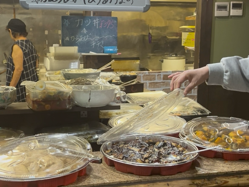 一宮テイクアウト 総菜のお店笑味 店内