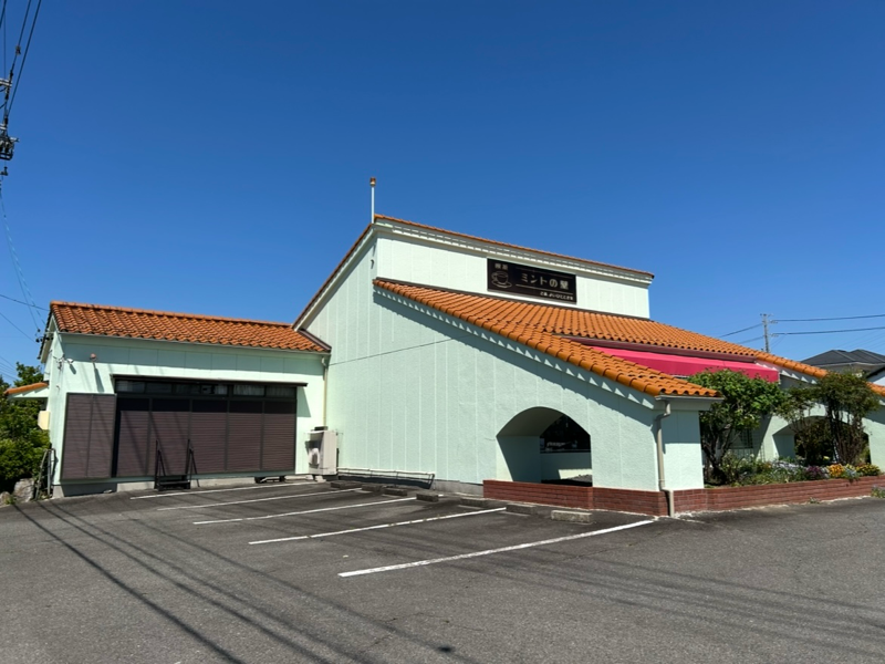 一宮喫茶店　ミントの壁の外観