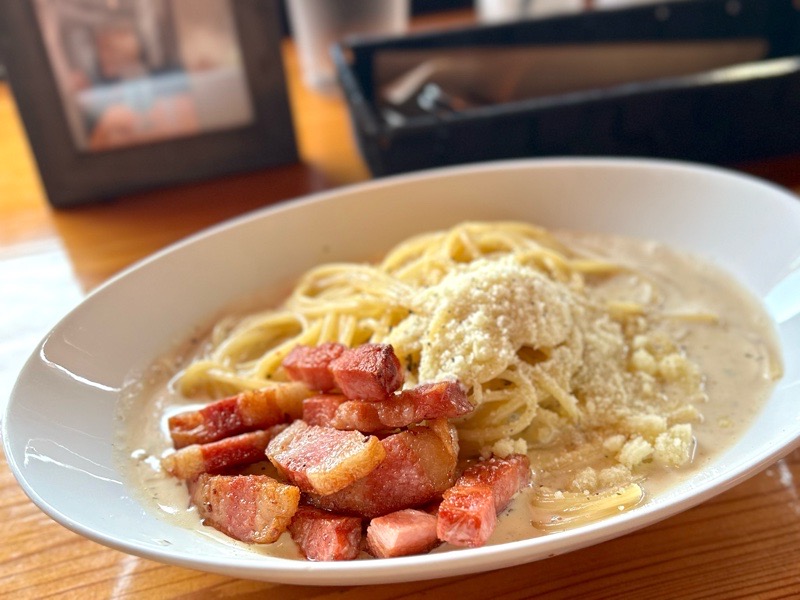 江南カフェ トムズコーヒー TOM'SCOFFEEのパスタ カルボナーラ