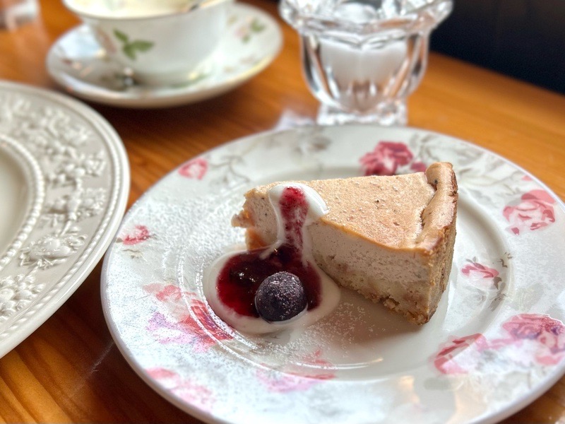 江南カフェ トムズコーヒー TOM'SCOFFEEのパスタ チーズケーキ