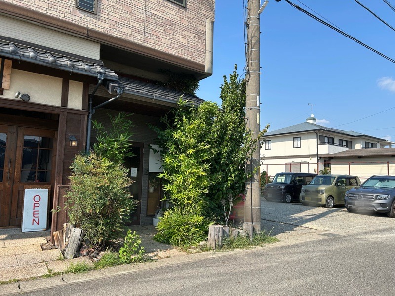 江南カフェ トムズコーヒーイノセント 外観