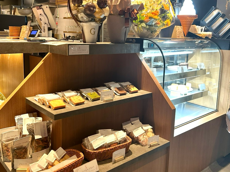 各務原市カフェ Glow.cafe グロウカフェの店内