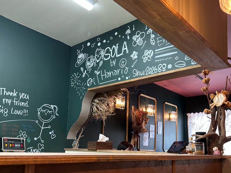 小牧カフェ SOLAbyhanaria 店内